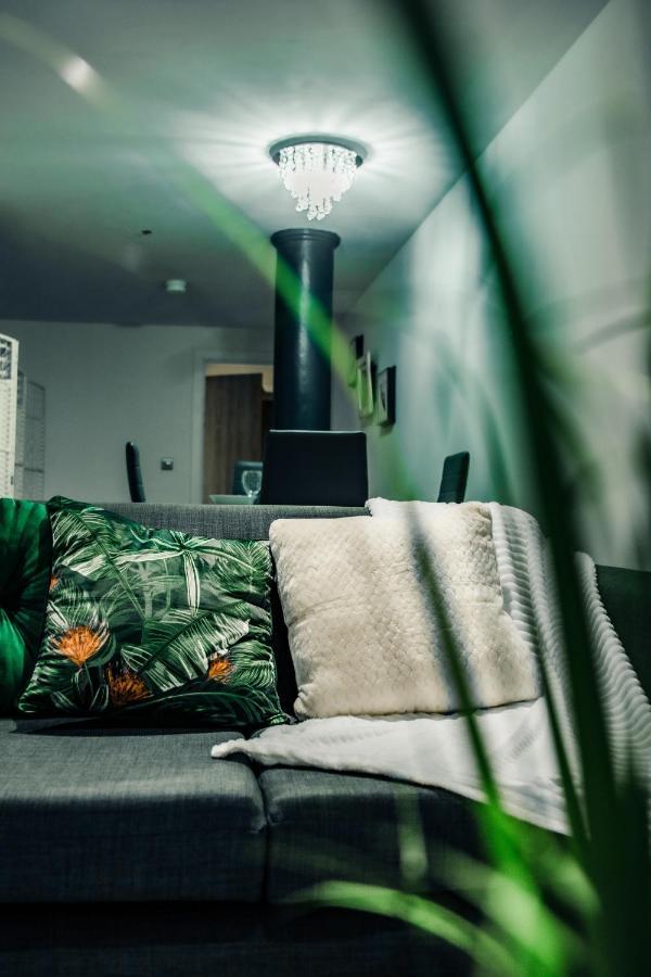Bv Cosy Basement Apartment At Conditioning House Bradford  Kültér fotó